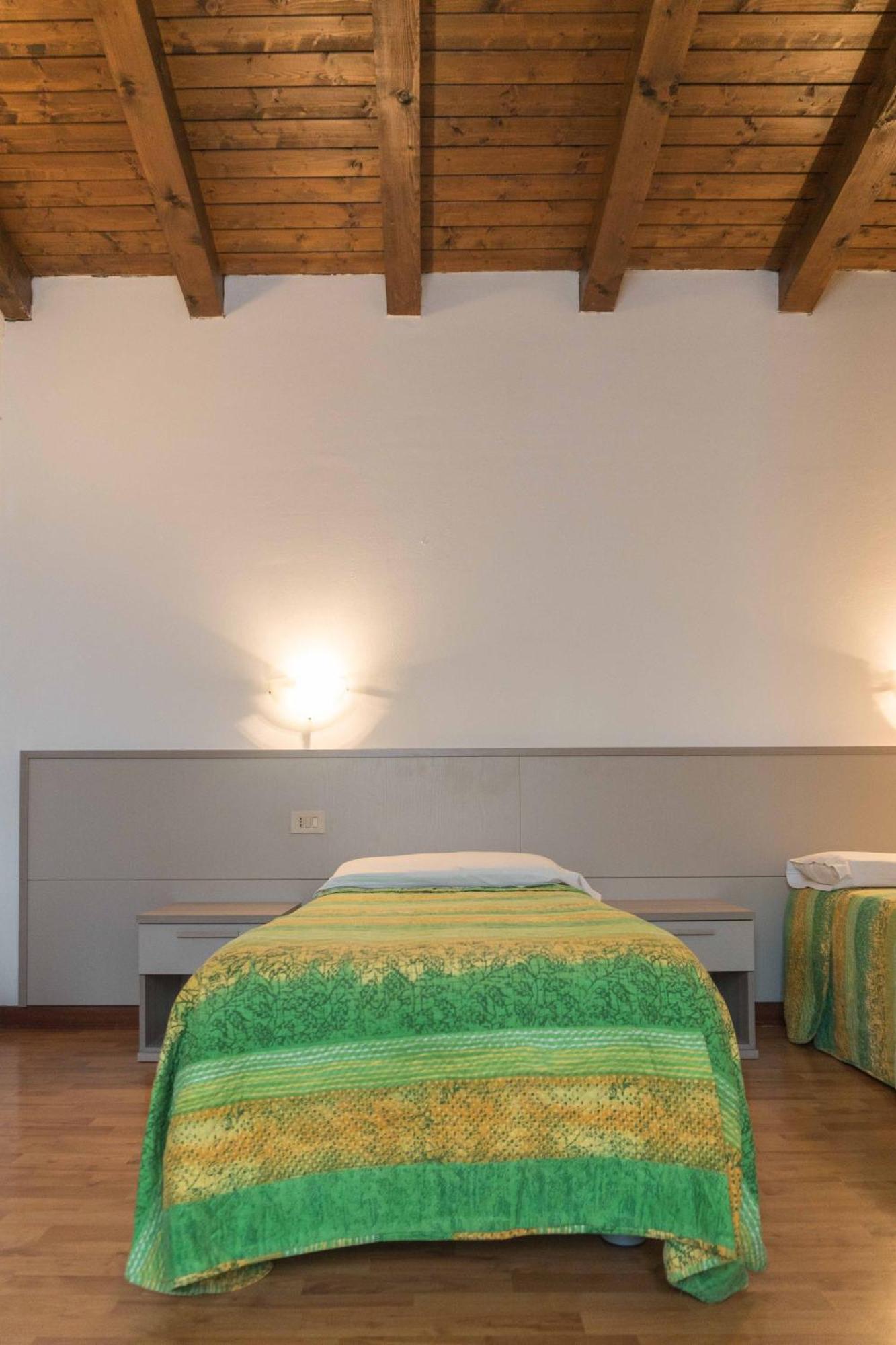 Ristorante Albergo Al Donatore Teòr Екстериор снимка