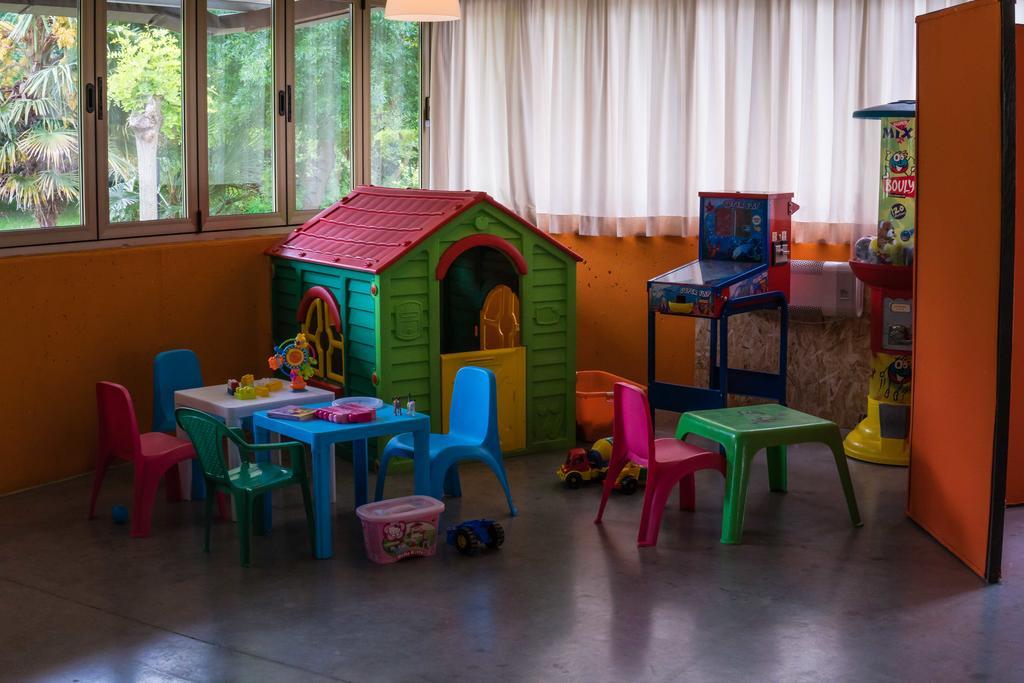 Ristorante Albergo Al Donatore Teòr Екстериор снимка